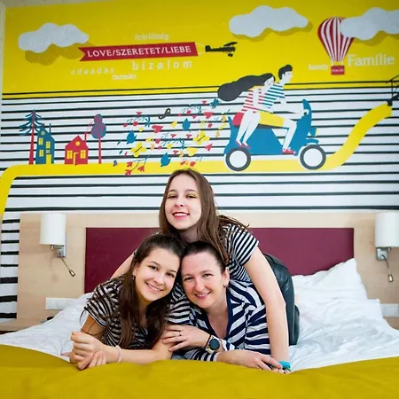 Kolping Family Szálloda 4*