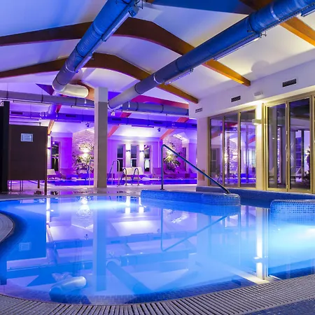 Otel Kolping Family 4*