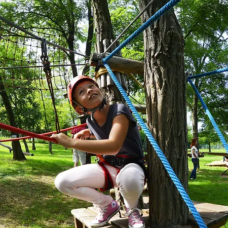 Otel Kolping Family 4*