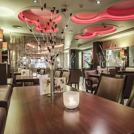 Kolping Family Otel 4*